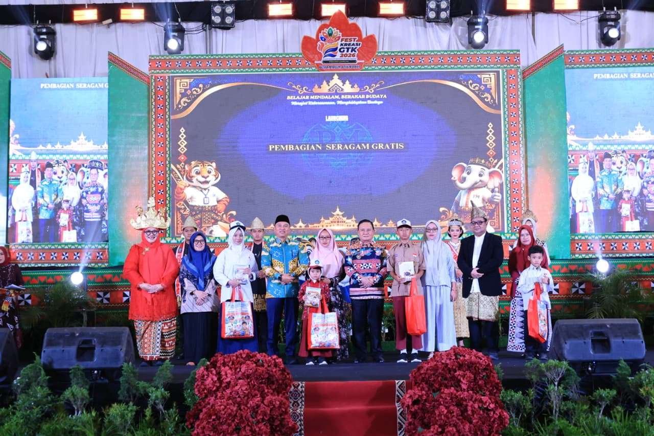 Ringankan Beban Orang Tua, Pemkab Lampung Barat Kembali Gratiskan Seragam Sekolah