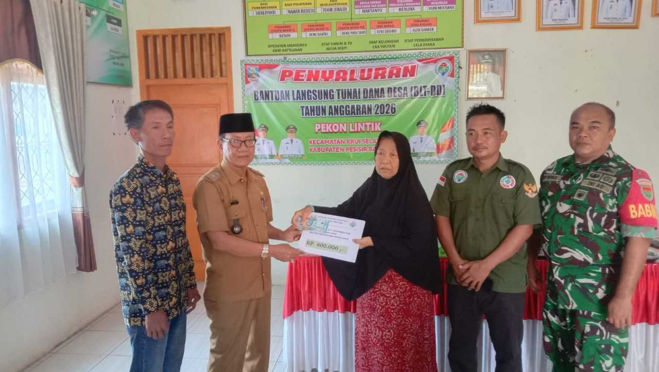 12 KPM Pekon Lintik Terima BLT DD, Masing-Masing Rp600 Ribu