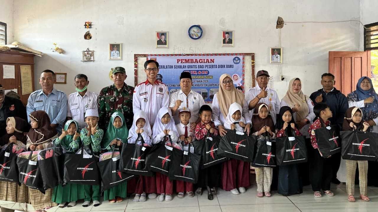 Empat Tahun Berjalan, Program Unggulan Pekon Karang Agung Konsisten Bantu Anak Sekolah