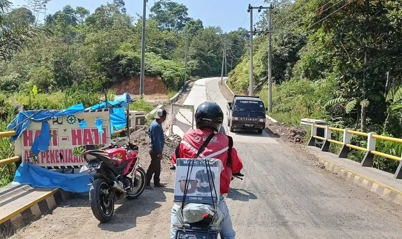 Tersisa 10 Kilometer, Parosil Minta Pemprov Lampung Tuntaskan Jalan Sukabumi-Suoh