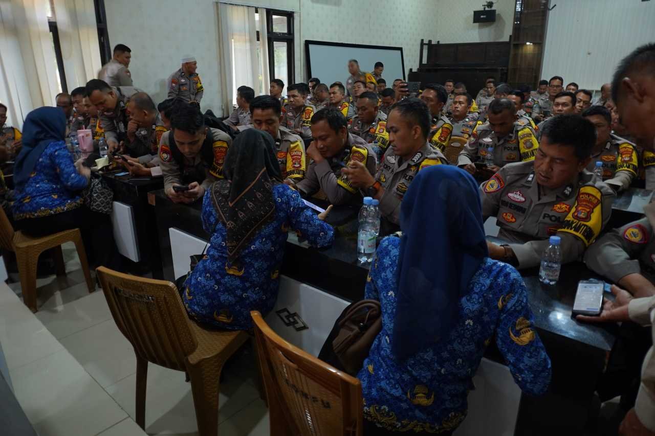 Polres Lampung Utara Sosialisasikan Aplikasi Bansos, Bhabinkamtibmas Jadi Agen Pendataan