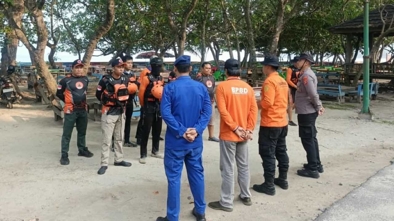 Tim SAR gabungan melanjutkan pencarian hari kedua terhadap Sahroni, nelayan asal Pekon Seray yang hilang di perairan Pekon Walur, Pesisir Barat