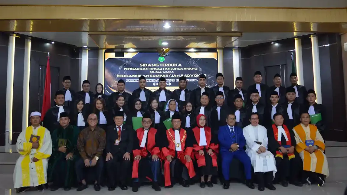 Pengadilan Tinggi Tanjungkarang Ambil Sumpah 173 Advokat Baru PERADI Lampung