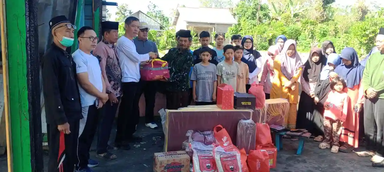 Pascakebakaran Ponpes Sunan Bonang, Pemkab Lampung Barat Salurkan Bantuan Darurat