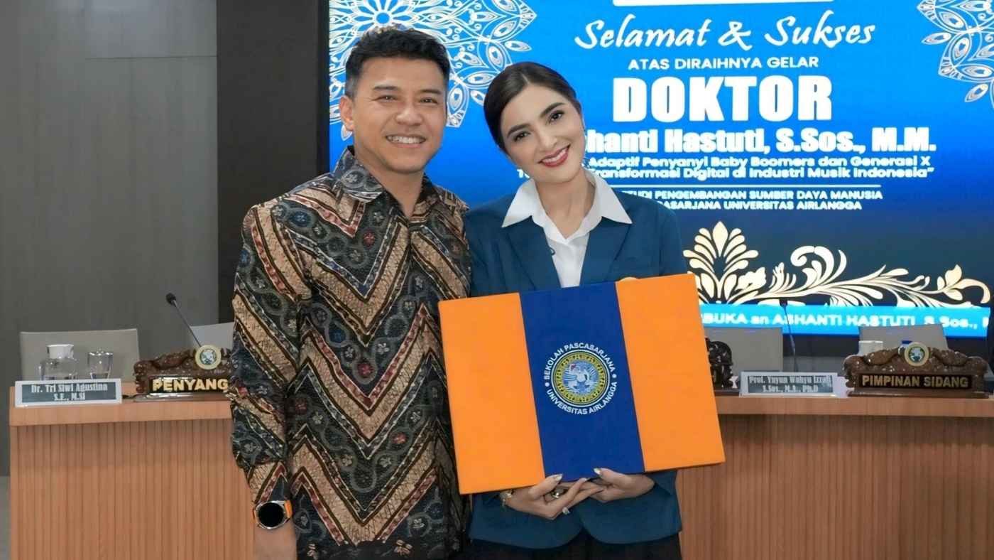 Anang Rela Tunda Wisuda Demi Ashanty, Kisah Romantis di Balik Gelar Doktor Sang Istri