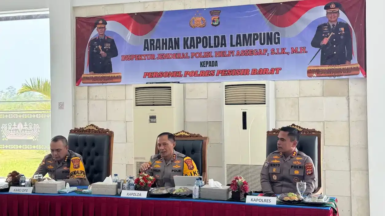 Kunjungi Pesisir Barat, Kapolda Lampung Tekankan Integritas dan Inovasi