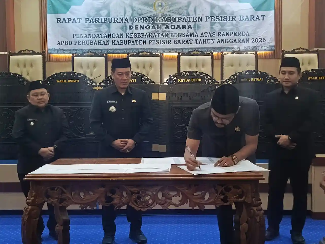 DPRD-Pemkab Pesbar Sepakati Perubahan APBD 2026, Hibah TNI-Polri Bertambah