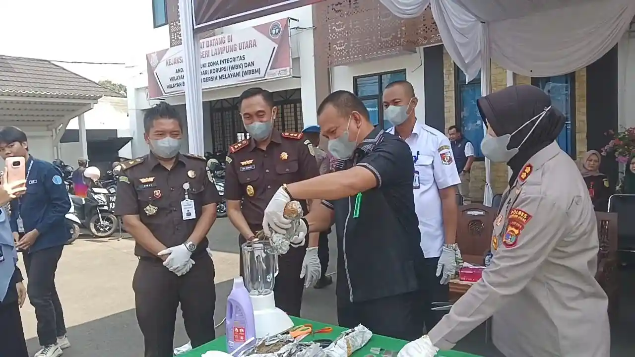Kejari Lampung Utara Musnahkan 37,694 Gram Sabu dari 42 Perkara Inkracht