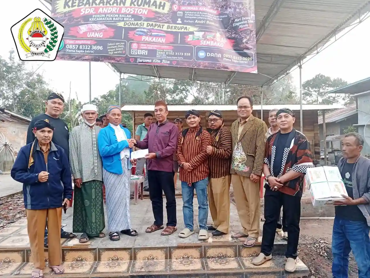 Pujakesuma Lampung Barat Salurkan Donasi untuk Korban Kebakaran Pekon Balak
