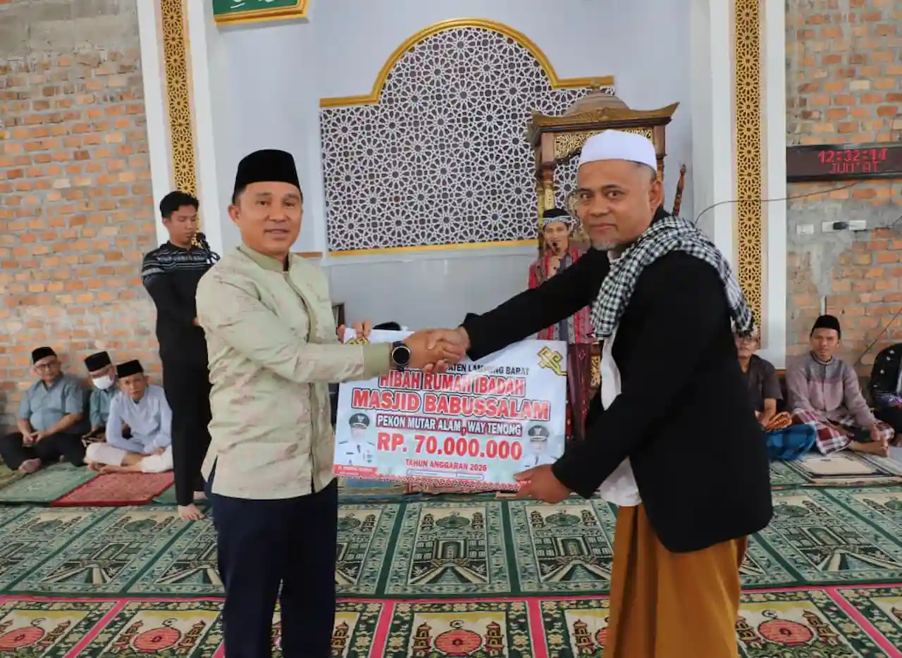 Tepati Janji Safari Ramadan, Parosil Mabsus Kucurkan Hibah Rp70 Juta untuk Masjid Babussalam