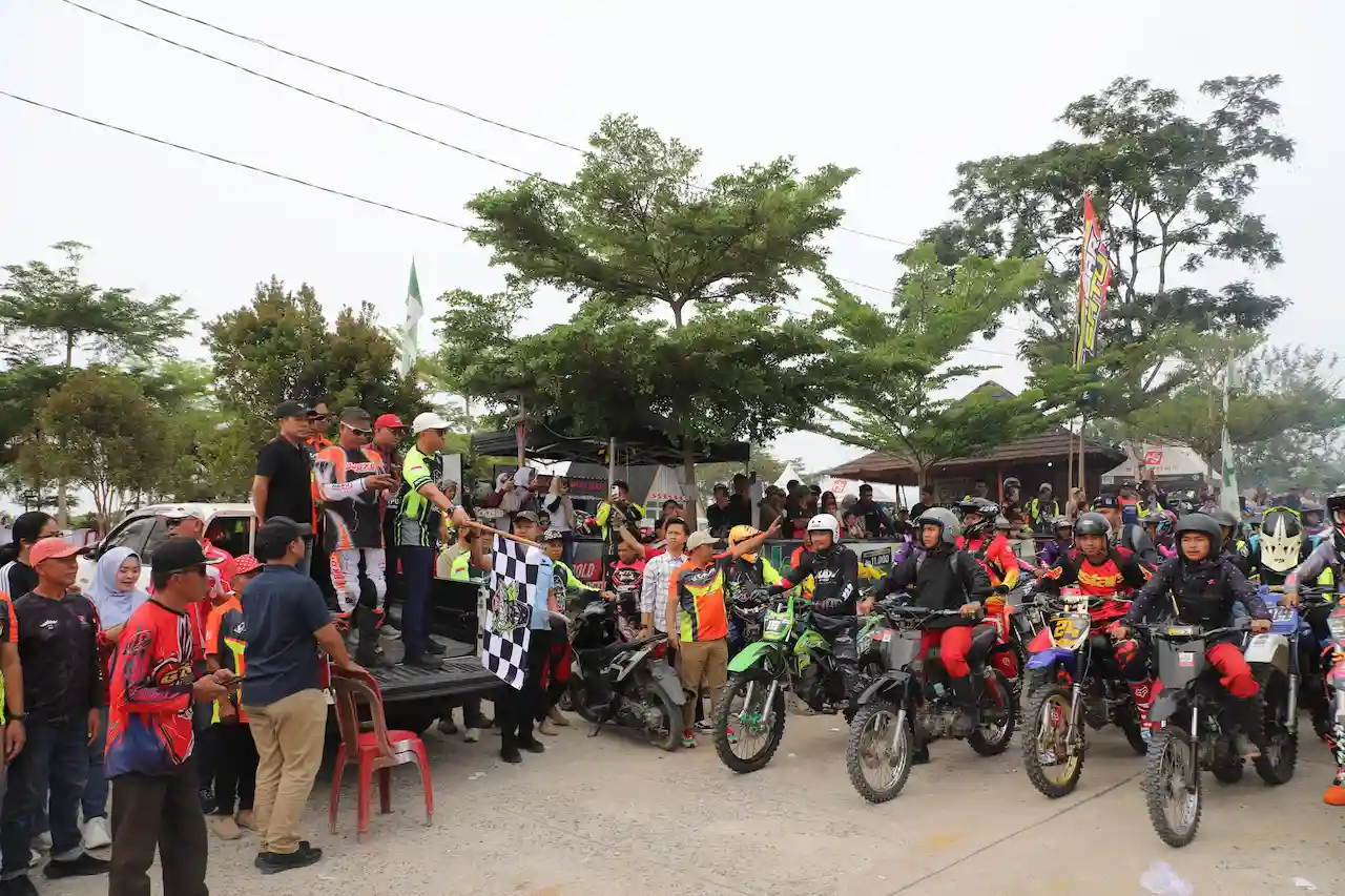 2.000 Rider Kepung Sekolah Kopi, Parosil Mabsus Lepas Adventure Trail Gas Lambar 1