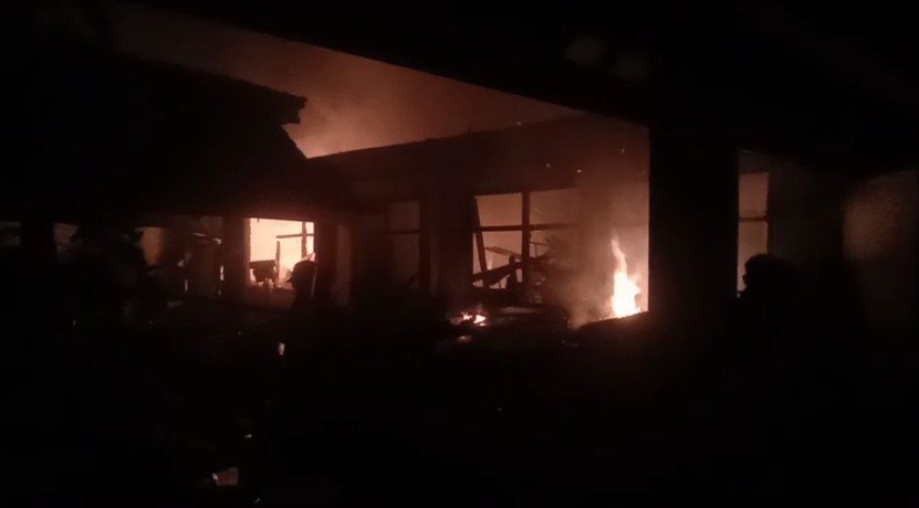 Dua Gudang RS Ryacudu Kotabumi Terbakar, Wabup dan Forkopimda Turun Langsung ke Lokasi