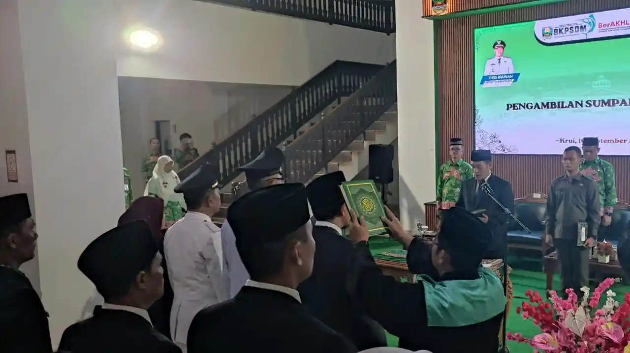 Lantik 73 Pejabat Pesbar, Bupati Dedi Irawan Tekankan Disiplin dan Larang Penyalahgunaan Jabatan