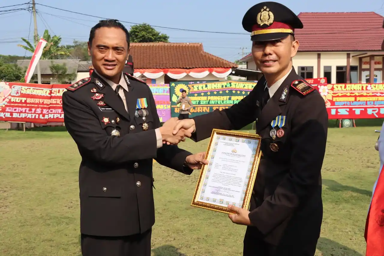Hari Bhayangkara ke-80, Kapolres Lampung Utara Beri Penghargaan kepada 59 Personel dan Warga